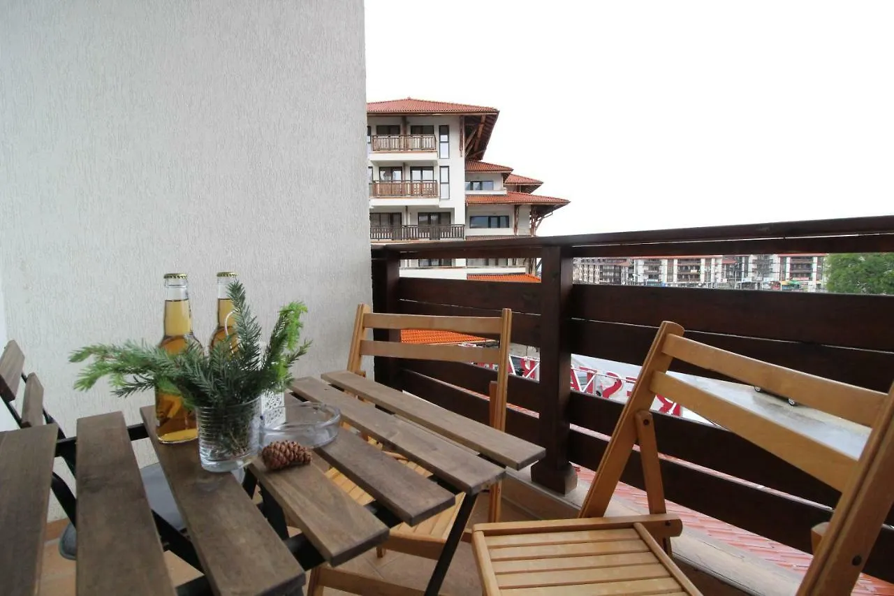 Pine Tree Apartment D34 반스코